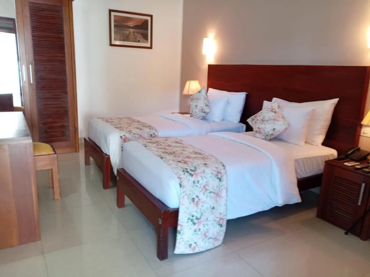 Hotel Travellers Nest Kandy