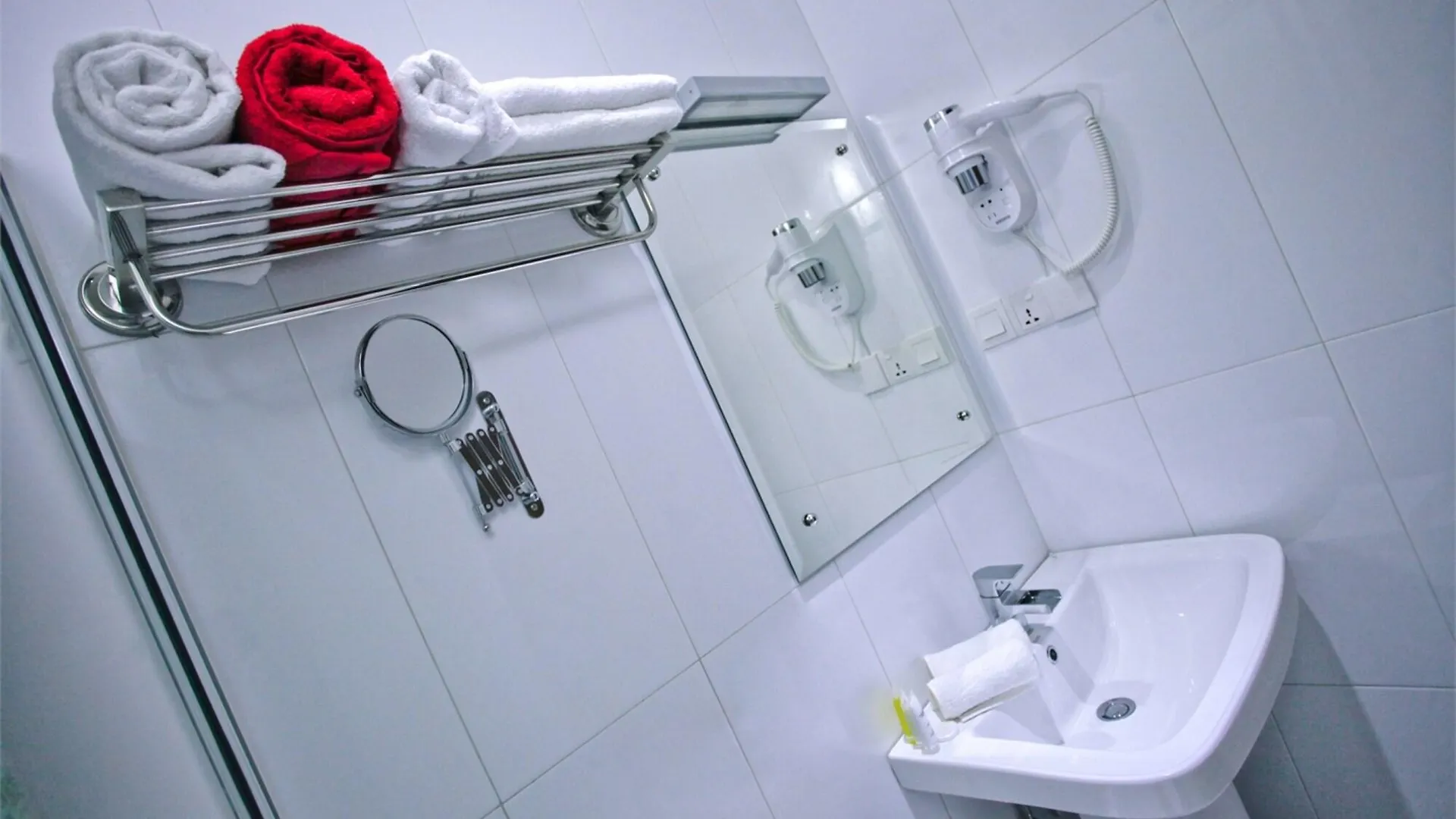 Hotel Travellers Nest Kandy 4*,
