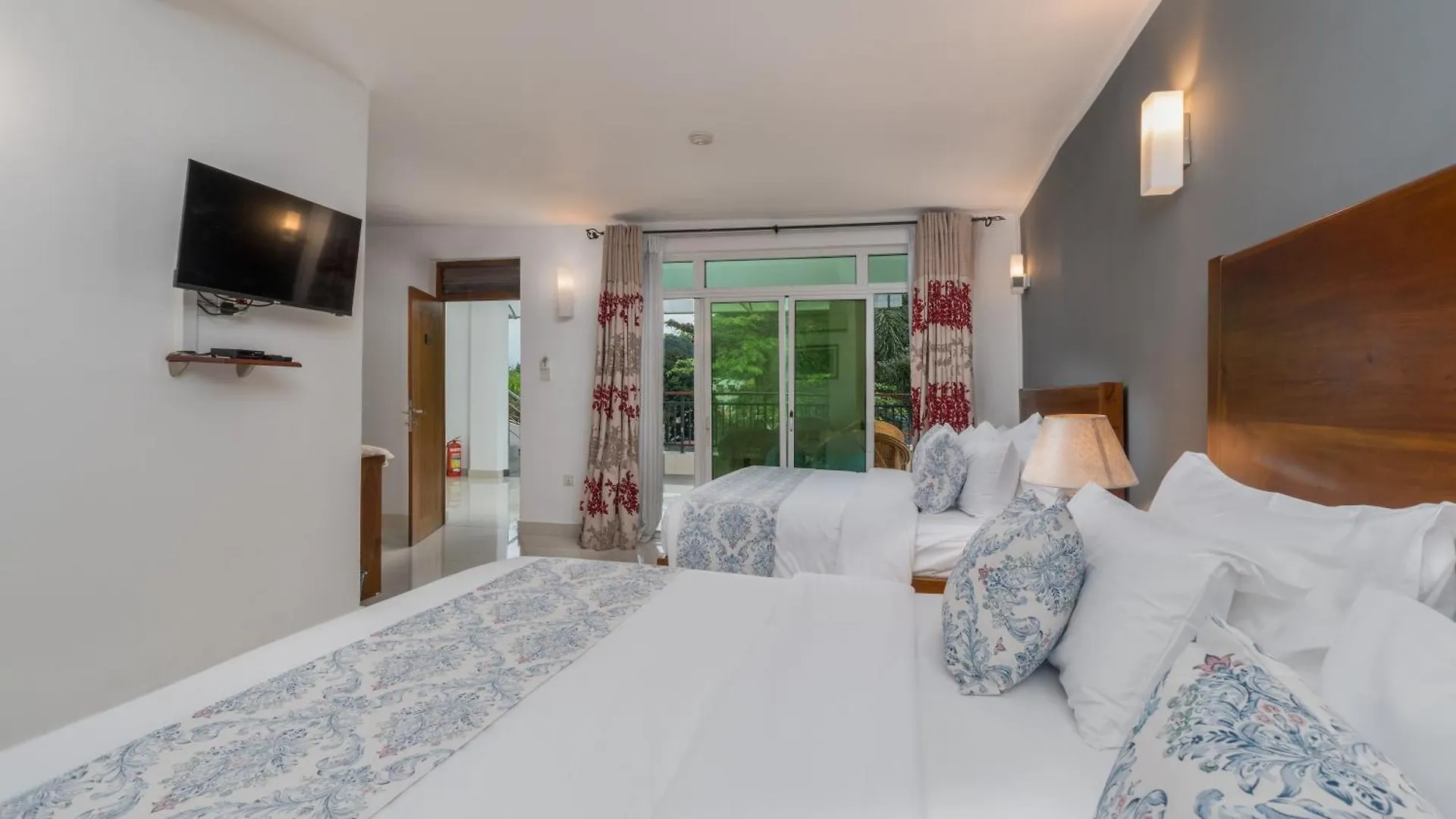 ****  Hotel Travellers Nest Kandy Sri Lanka