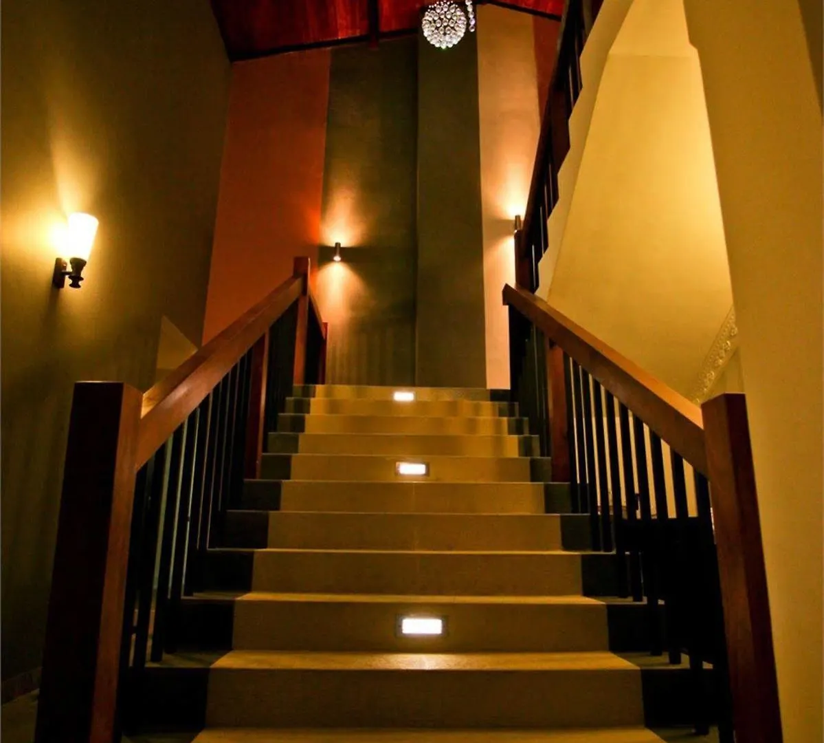 Hotel Travellers Nest Kandy Sri Lanka